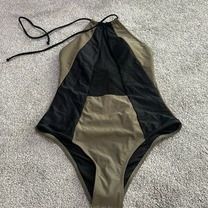 Green and Black One Piece Halter Cupshe Bathing Suit